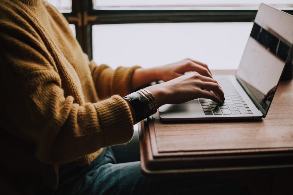 Laptops for Writers: A Guide to Choosing the Right One