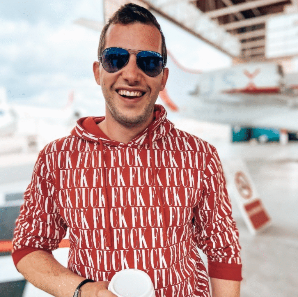 36 Creator Financial system Specialists On What’s Breaking Behind The Scenes 32 Whitelisting At Scale: 36 Creator Economy Experts On What’s Breaking Behind The Scenes